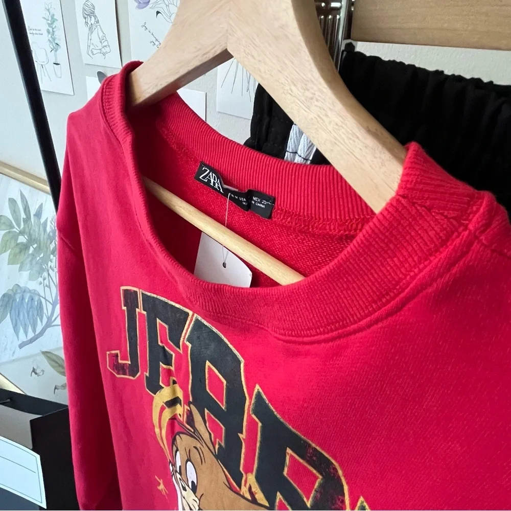 ｛Zara X Tom&Jerry｝ Crewneck Red Size M Pullover Oversize - Picture 4 of 8